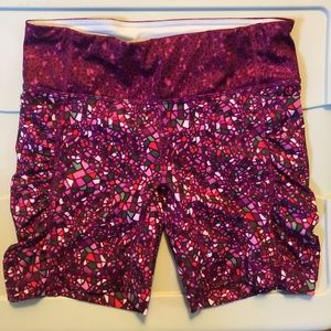 Lululemon Bike Shorts w/ pockets